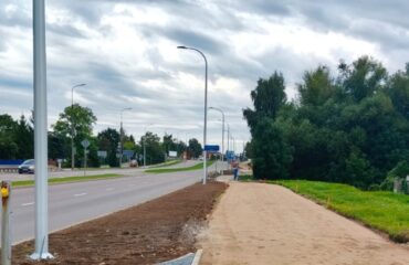 Wymiana 23 słupów betonowych na aluminiowe na ul. Utrata