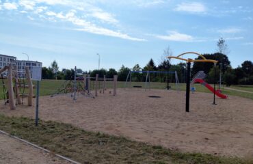 Plaz zabaw w rejonie ul. I. Krasickiego i Gen. Wł. Sikorskiego