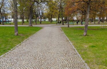 alejki-park-konstytucji (1)